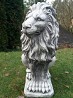 Продаю фигуры из белого бетона: собака 6 кг 32 см - 25 евро лев 40 кг 53 см - 65 евро Хорошее украшение для сада и интерьера. Влаго и...