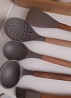 Набор кухонных принадлежностей: аполоник, ложка, лопаточка, кисть шумовка. Материал: силикон, дерево