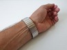 Metāla nerūsējošā tērauda aproces Apple Watch smart pulksteņiem ar 42 un 44 mm ekrāna izmēriem. 22 mm plata aproces rokassprādze ir slēpta, ...