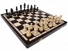 Šahs Chess Olympic nr. 122 Koka šaha komplekts Olympic. Roku darbs. Otrā pusē ir speciālā vieta figūru glabāšanai. Dēļa izmēri: 420x420x25 mm...