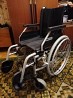 Pārdod invalīdu saliekamo ratiņkrēslu ļoti labā stāvoklī. Komplektā ir atsevišķais auduma biezs "sedeklis" vēsiem laika apstakļiem un ērtai.