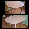 Круглый стол в отличном состоянии 90 см диаметром. Раздвижной (125 см)